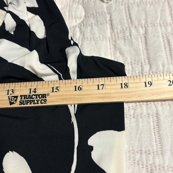 Floral Black and White Dress - Picture 6 of 7